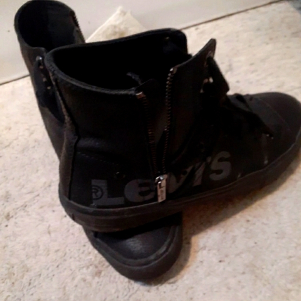 Levi's boots